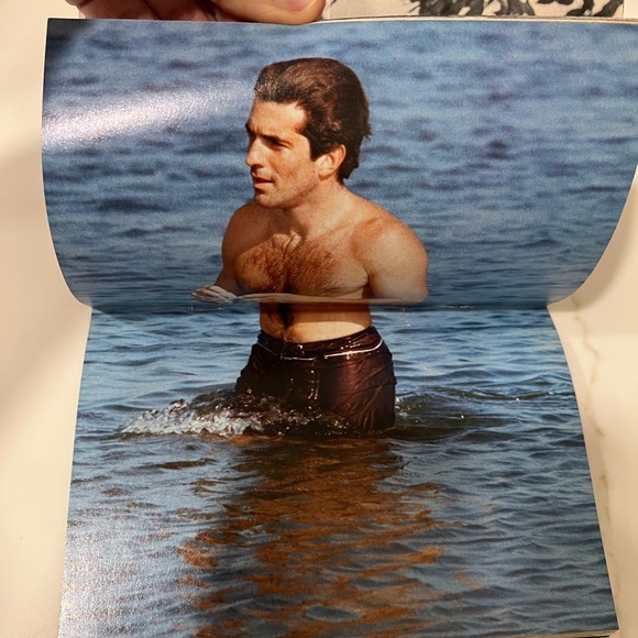 JFK, Jr. The Untold Story - Commemorative Special issue Vintage 2004 - Picture 4 of 7